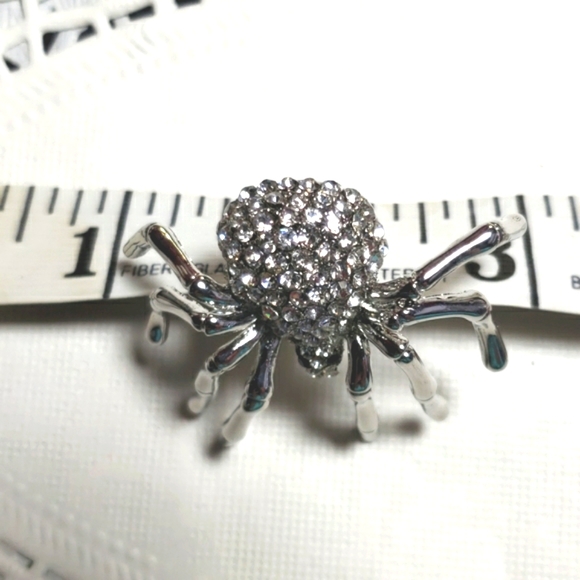 SALE $10.     Set Of 2   Crystal Spider Decorations - Picture 3 of 5